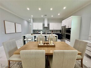 656 108th Ave N in Naples, FL - Building Photo - Building Photo