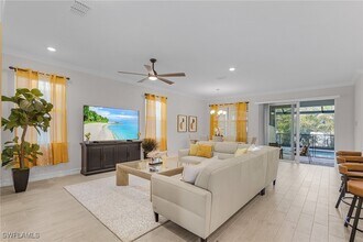 379 Grace Bay Ln in Naples, FL - Building Photo - Building Photo