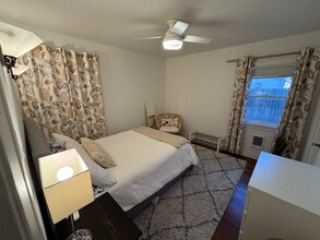 218 Granada Ave in Long Beach, CA - Building Photo - Building Photo