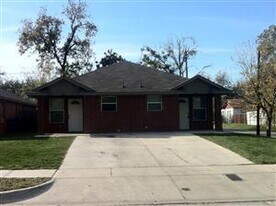 3604-3606 Laughton St in Fort Worth, TX - Building Photo