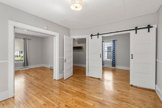 1123 5th St NE in Minneapolis, MN - Building Photo - Building Photo