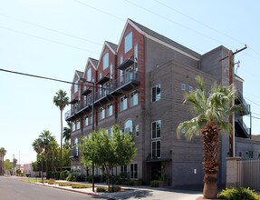 McKinley Condominiums in Phoenix, AZ - Building Photo - Building Photo