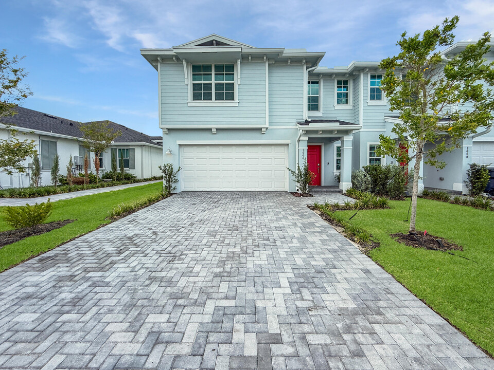 1444 Haywagon Tr. in Loxahatchee, FL - Building Photo