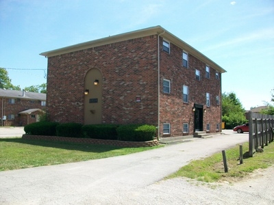 2718 Rockford Ln in Louisville, KY - Building Photo