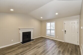 5380 Forest Downs Cir in College Park, GA - Building Photo - Building Photo