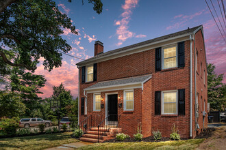 819 Weedon St, Unit 2 in Fredericksburg, VA - Building Photo - Building Photo