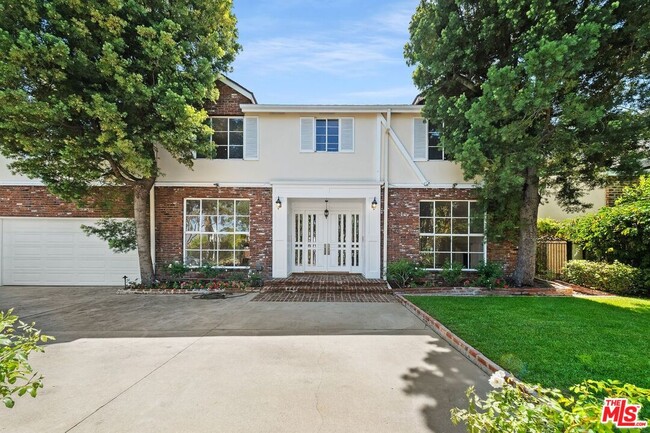 517 Elm Dr in Beverly Hills, CA - Building Photo - Building Photo