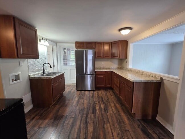 12-14 Church St in Ware, MA - Building Photo - Building Photo