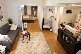 7 Naples Rd in Brookline, MA - Building Photo - Building Photo