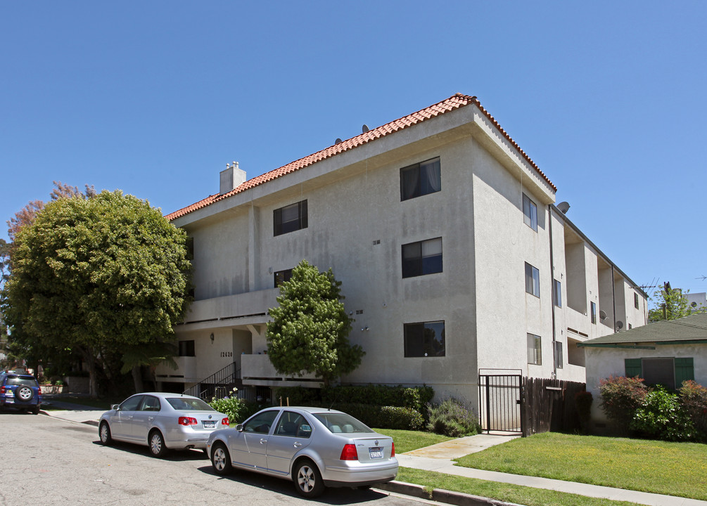 12626 Matteson Ave in Los Angeles, CA - Building Photo