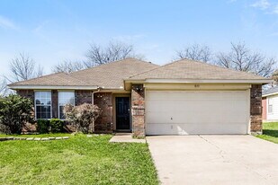 833 Beaver Creek Dr in Burleson, TX - Building Photo