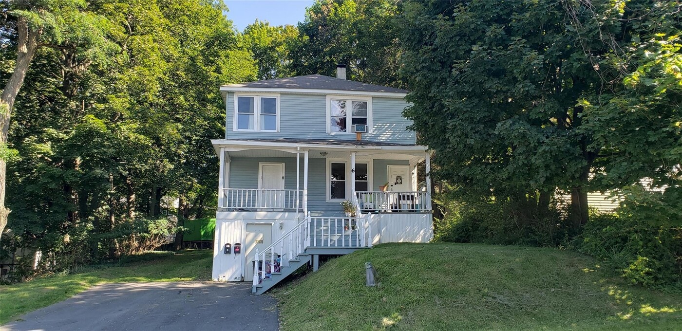 6 Liberty St in Liberty, NY - Building Photo