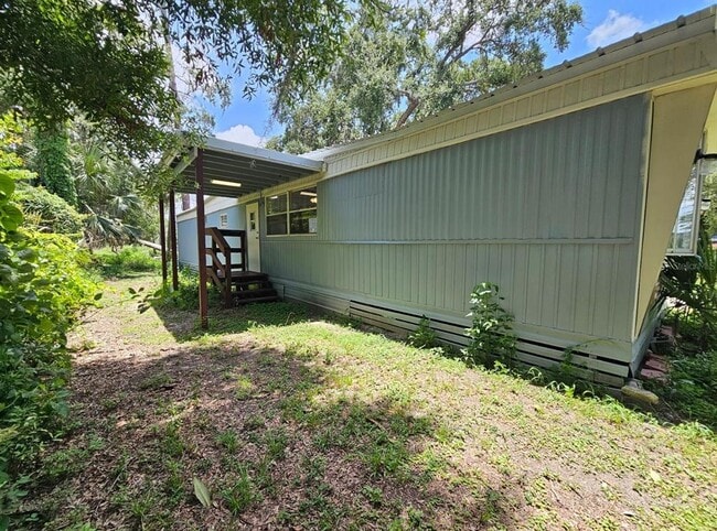 37826 Daughtery Rd in Zephyrhills, FL - Building Photo - Building Photo