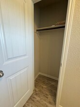 413 Lewisville Ln in Leander, TX - Building Photo - Building Photo
