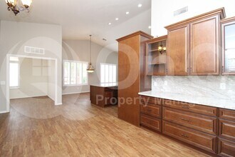9634 E Rocky Lake Dr in Sun Lakes, AZ - Building Photo - Building Photo