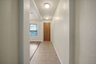 2507 Skybound in San Antonio, TX - Building Photo - Building Photo