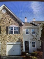 25 Mayflower Dr in Bernards, NJ - Building Photo