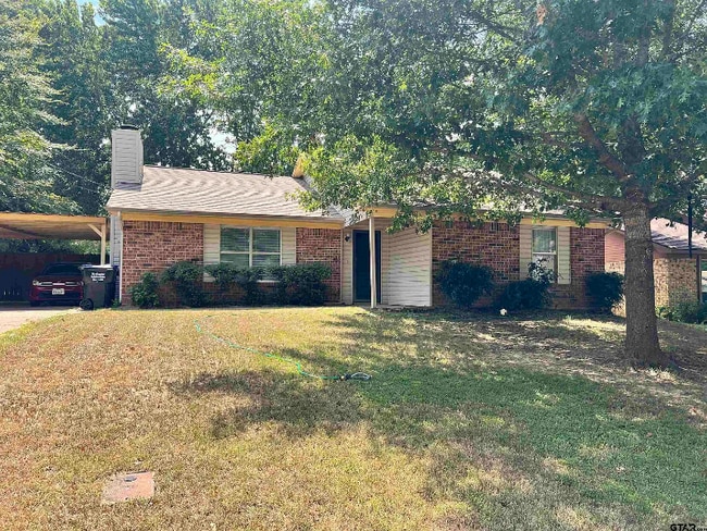 property at 3711 Pratt Ln