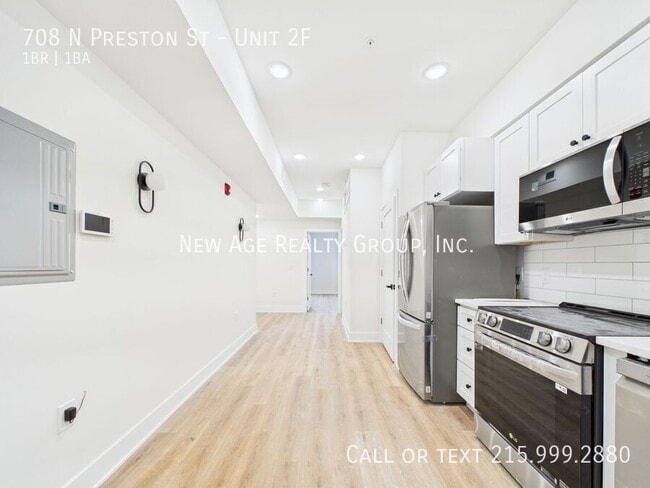 708 N Preston St, Unit Unit 2F in Philadelphia, PA - Building Photo - Building Photo