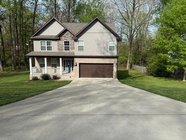 1110 Stonebrook Dr in Clarksville, TN - Building Photo - Building Photo