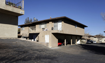 1321 Barstow Rd in Barstow, CA - Building Photo - Building Photo