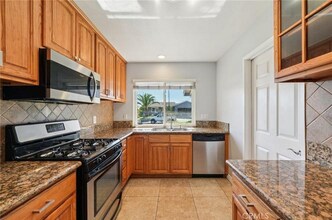 4710 Avenida Del Este in Yorba Linda, CA - Foto de edificio - Building Photo