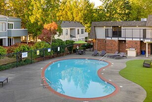 Palisades in Bellevue, WA - Building Photo