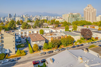Oak West in Vancouver, BC - Building Photo - Building Photo