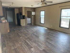323 Co Rd 4519 in Wolfe City, TX - Building Photo - Building Photo
