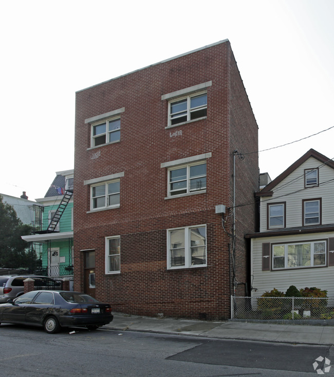 118 Oliver Ave in Yonkers, NY - Building Photo - Building Photo