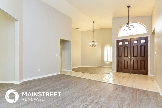 property at 812 Crestridge Dr