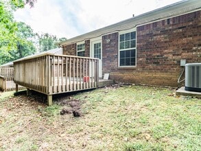 1102 NW Lincoln Ct in Bentonville, AR - Building Photo - Building Photo