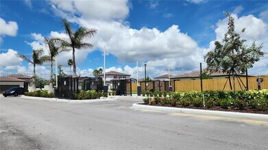 2965 SE 23rd Ave in Homestead, FL - Building Photo - Building Photo