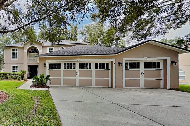 property at 1952 Alambra Cir