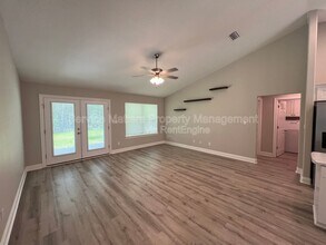 6937 Trail Ride S in Milton, FL - Building Photo - Building Photo