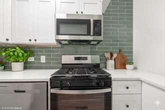 15701 Lamon Ave in Oak Forest, IL - Foto de edificio - Building Photo