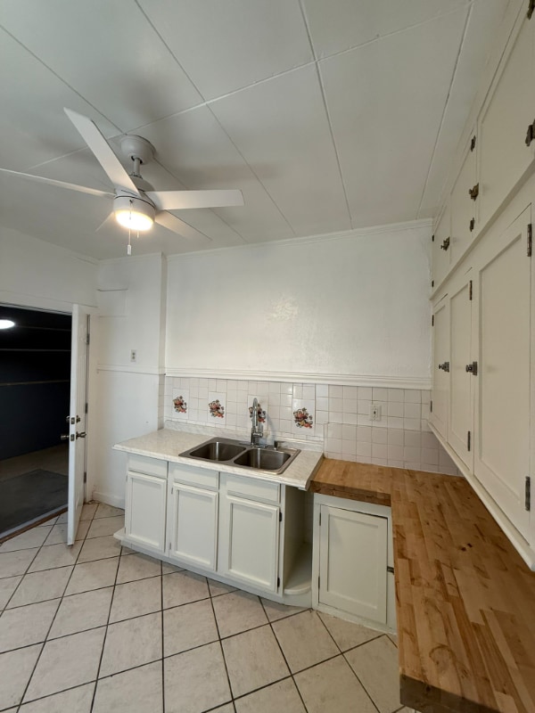 property at 1705 Arizona Ave