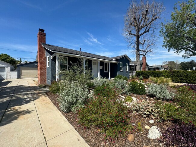 1727 N Frederic St in Burbank, CA - Building Photo - Building Photo