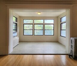 5600 S Dorchester Ave in Chicago, IL - Building Photo - Building Photo