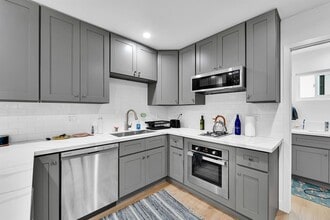 1240 W 29th St in Los Angeles, CA - Foto de edificio - Building Photo