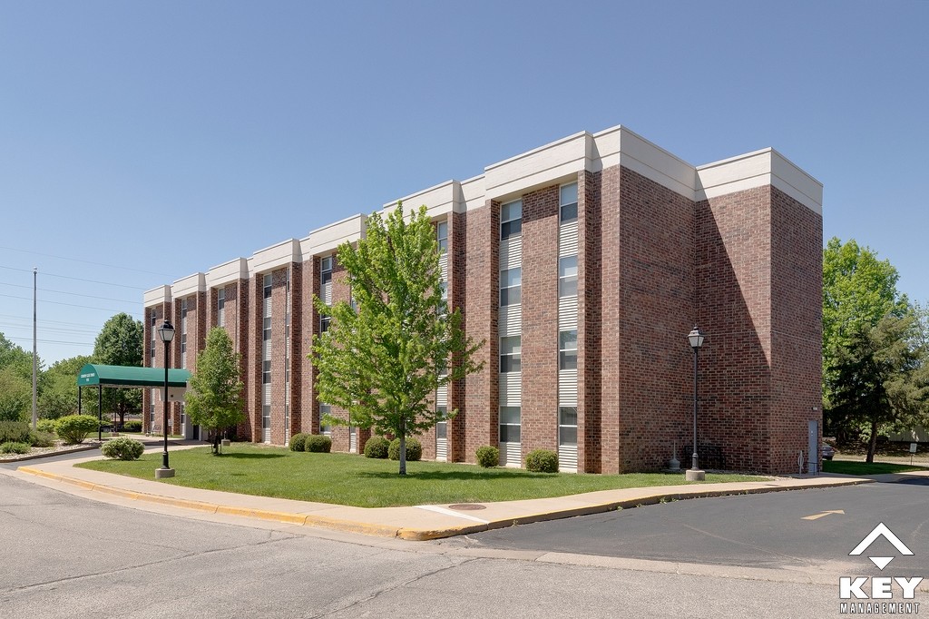 Country Club Tower in Augusta, KS - Foto de edificio