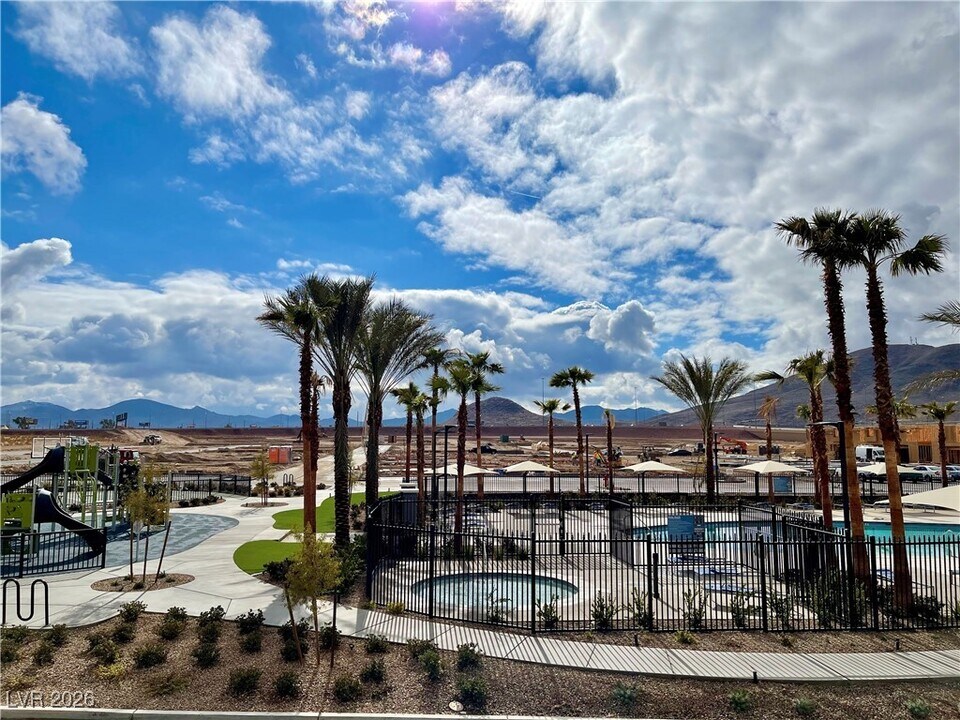 12185 Scarlet Ember Rd in Las Vegas, NV - Building Photo