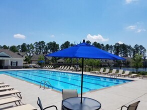 318 OldCastle Dr in Morrisville, NC - Building Photo - Building Photo