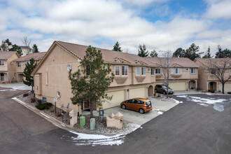 Peak View Villas Townhomes in Colorado Springs, CO - Building Photo - Building Photo