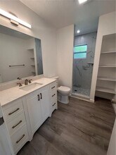 2825 Louise St in Sarasota, FL - Foto de edificio - Building Photo