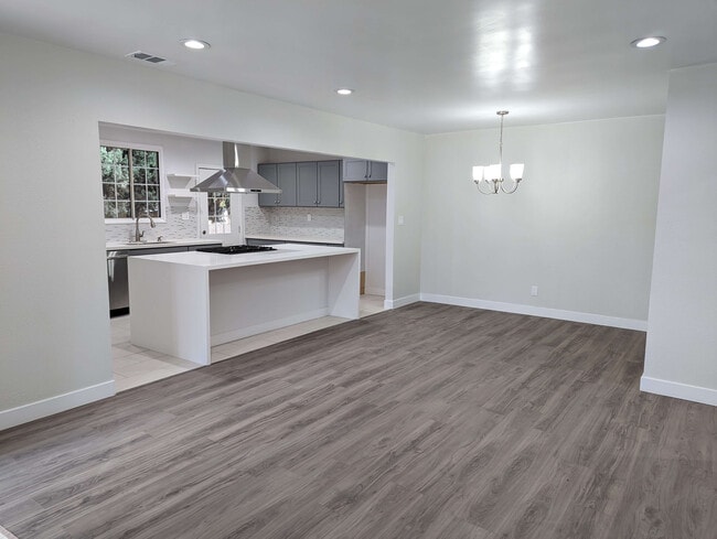 12602 Foxley Dr in Whittier, CA - Building Photo - Building Photo