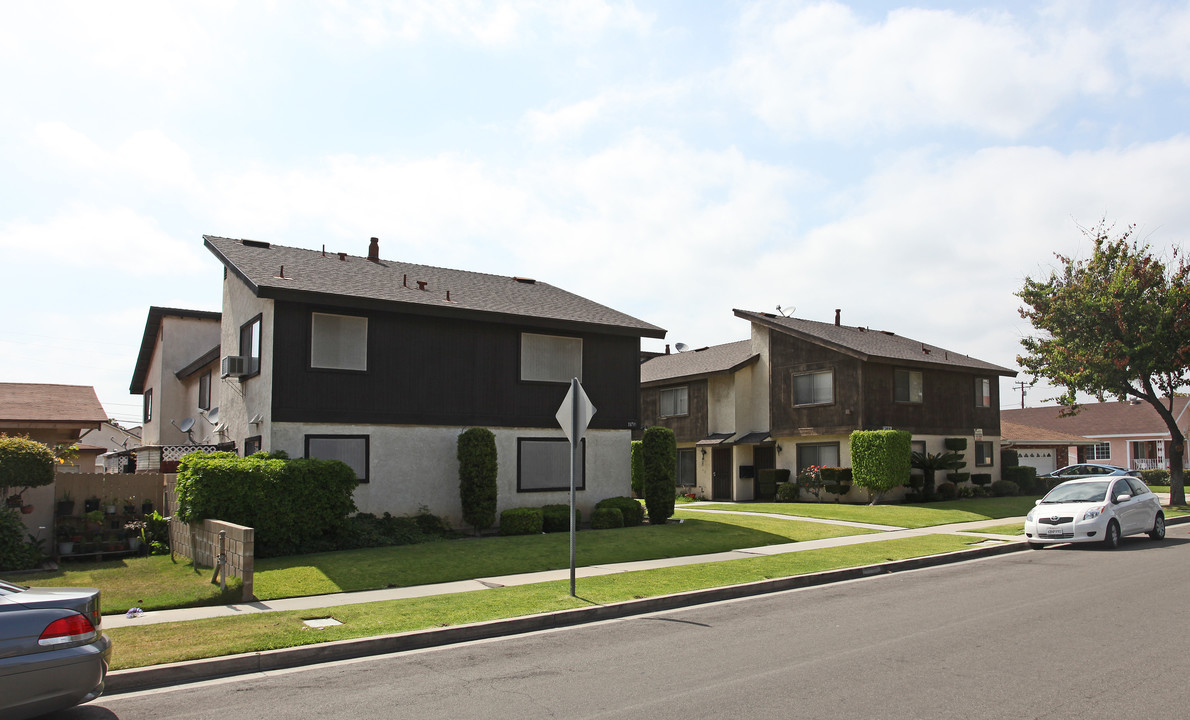 18729-18735 Clarkdale Ave in Artesia, CA - Building Photo