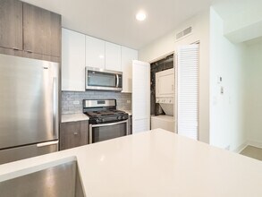 949 W Grace St in Chicago, IL - Building Photo - Building Photo