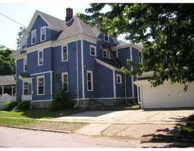 94 Cottage in Lockport, NY - Building Photo - Building Photo