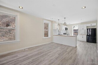 816 McLaran Ave in St. Louis, MO - Foto de edificio - Building Photo